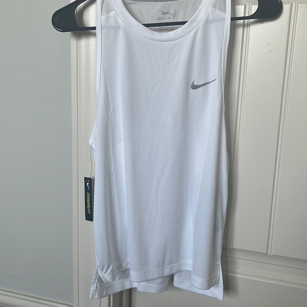 *SOLD* NWT Nike running tank
